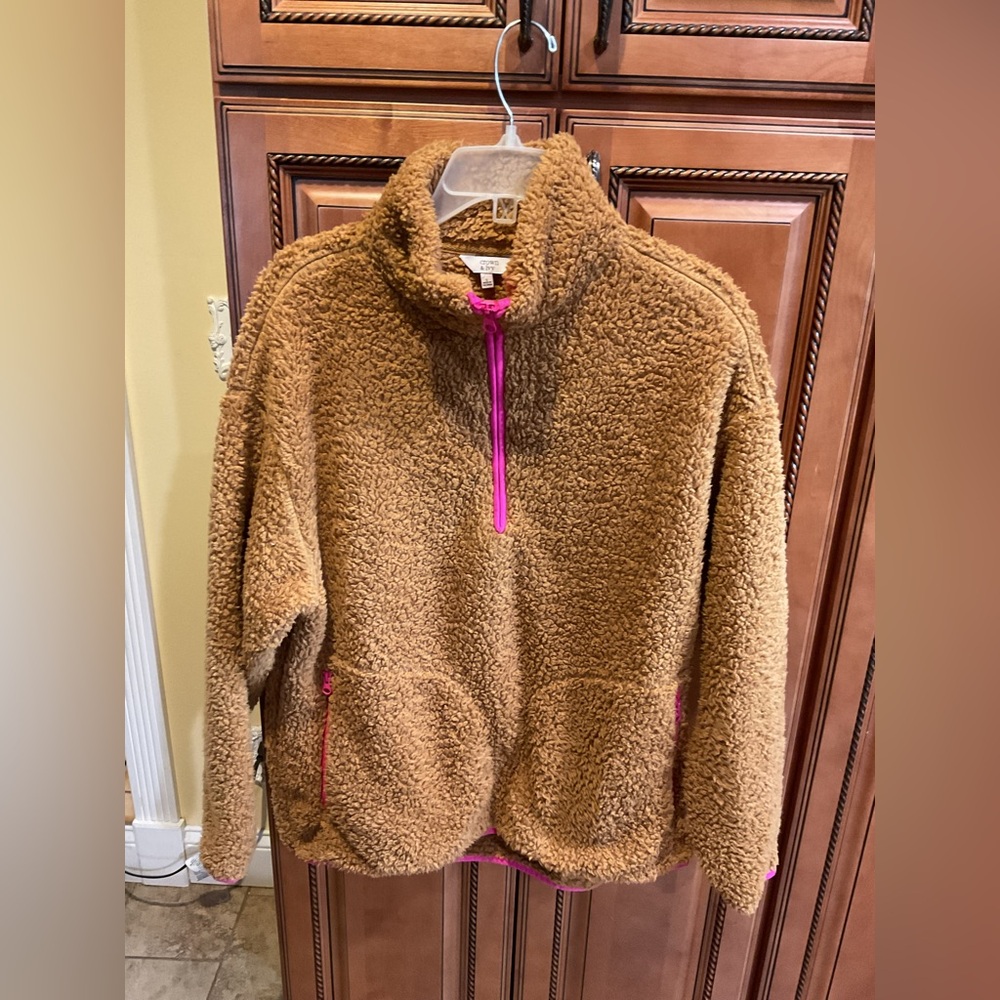 Crown & Ivy Tan Sherpa pullover fleece shirt,Pink Zipper woman’s top small EUC